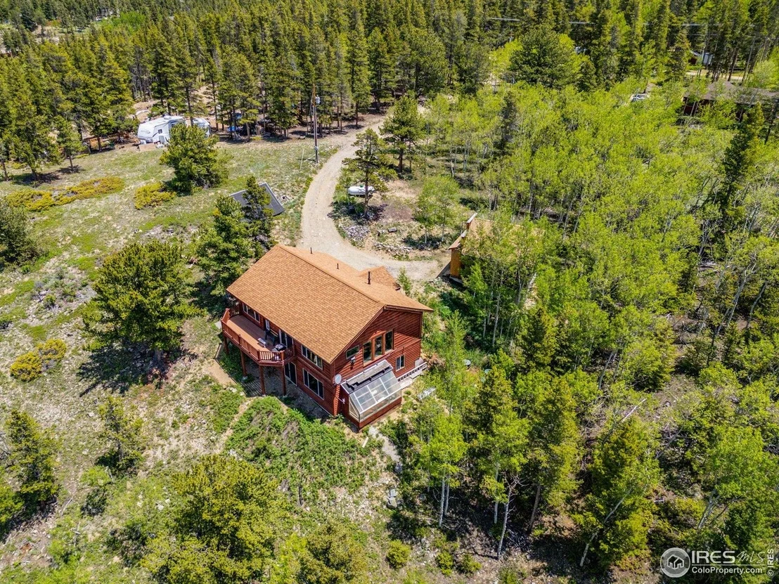 Photo of 305 Genevas Way