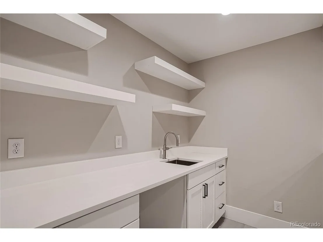 Photo of 364 Grape St