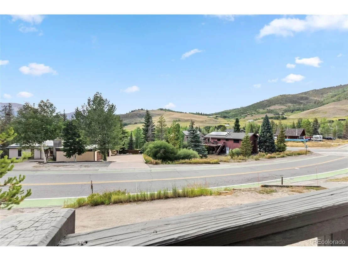 Photo of 218 Deer Path Rd