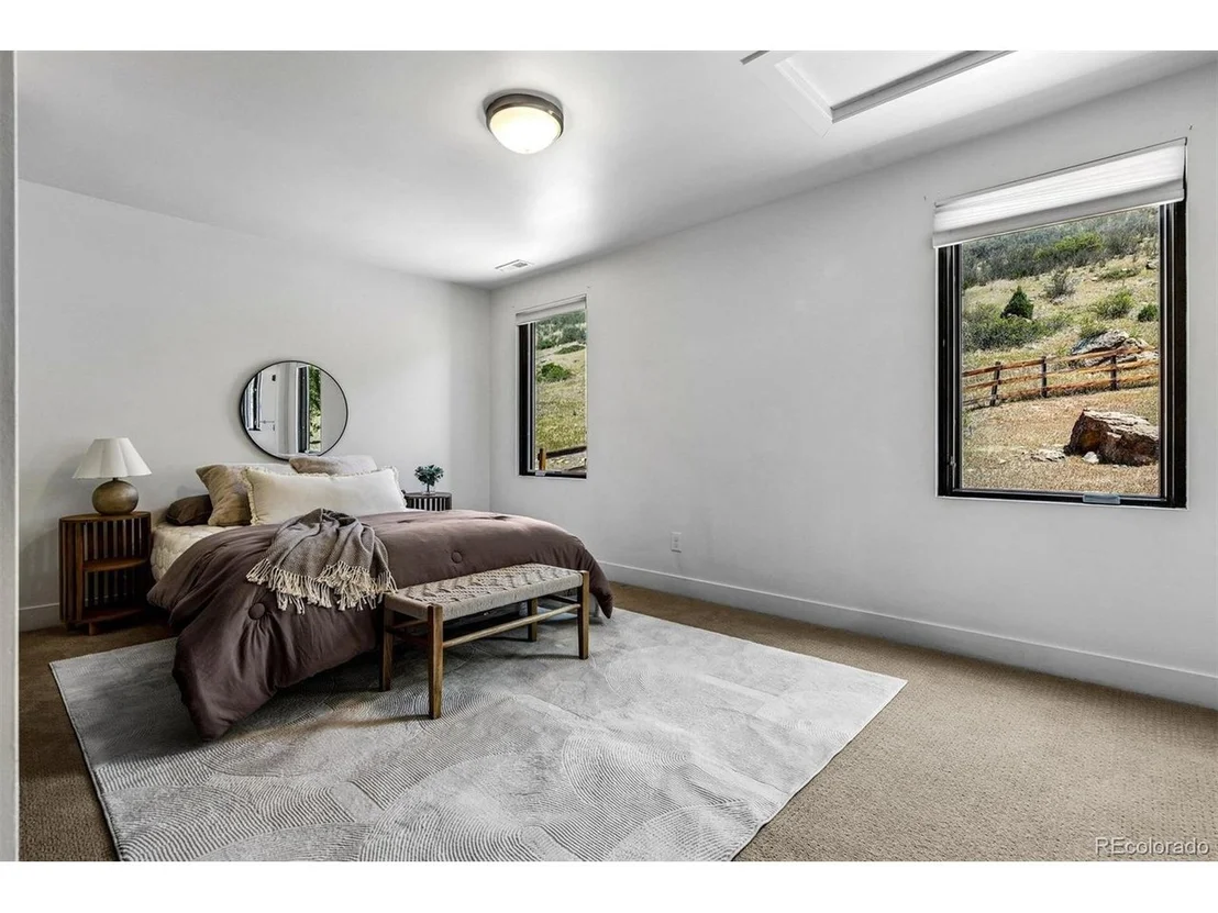 Photo of 5370 Pine Ridge Rd