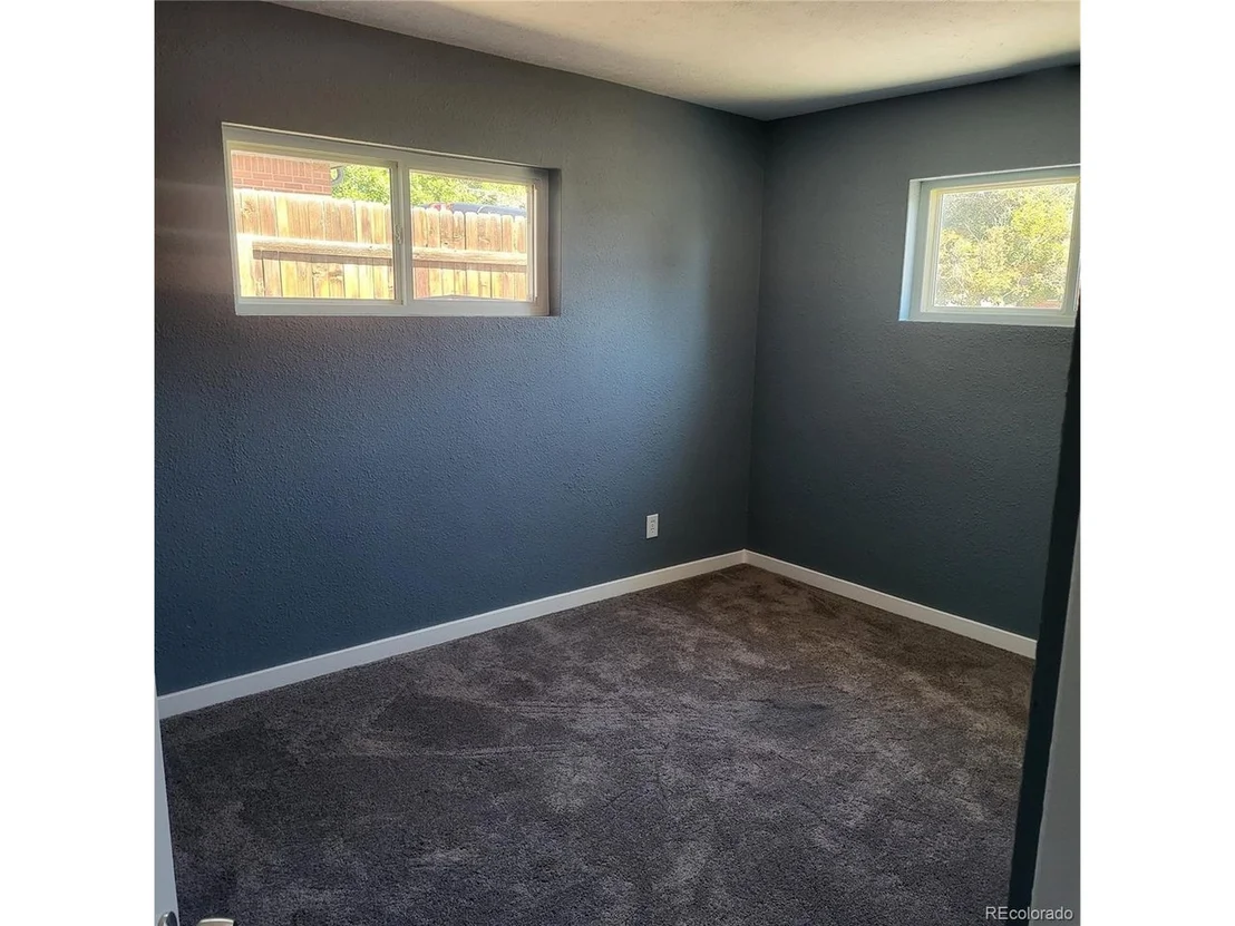 Photo of 9191 Vine St