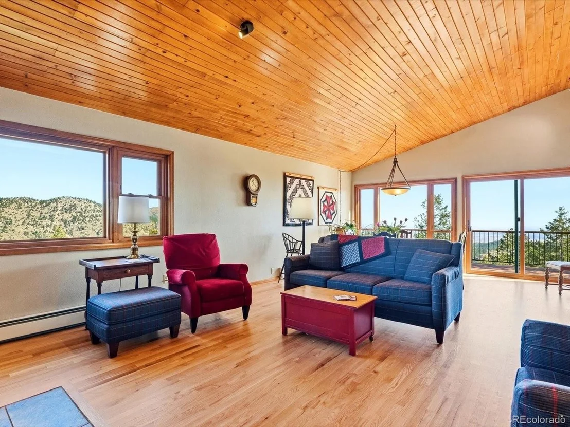 Photo of 345 Deer Trail Cir