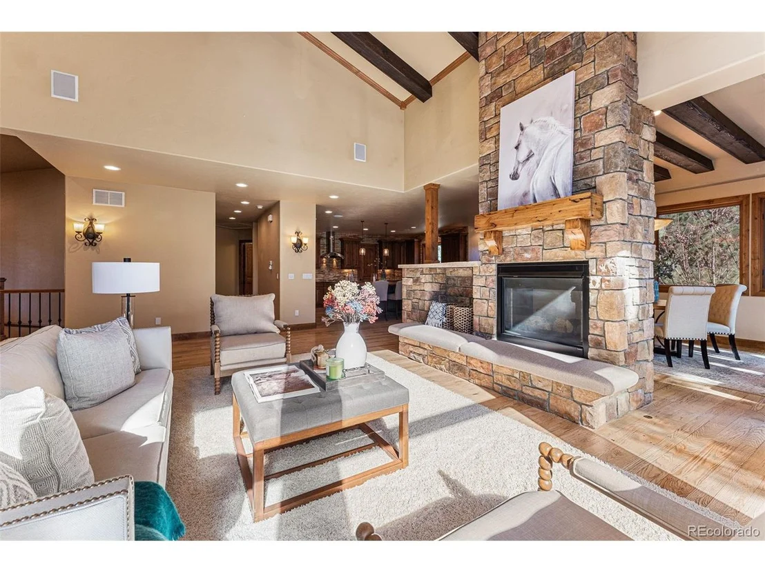 Photo of 2392 Saddleback Dr