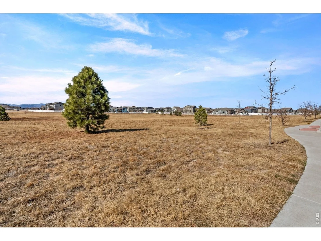 Photo of 5599 Clarence Dr