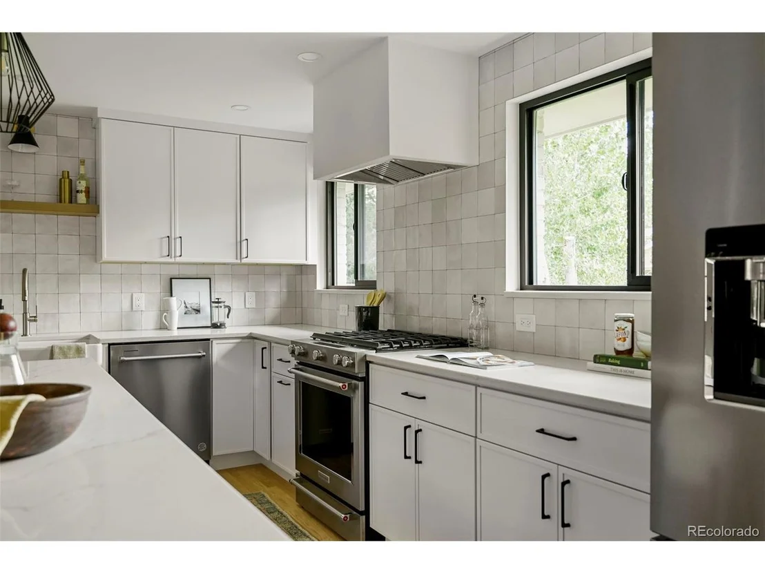 Photo of 230 Seminole Dr