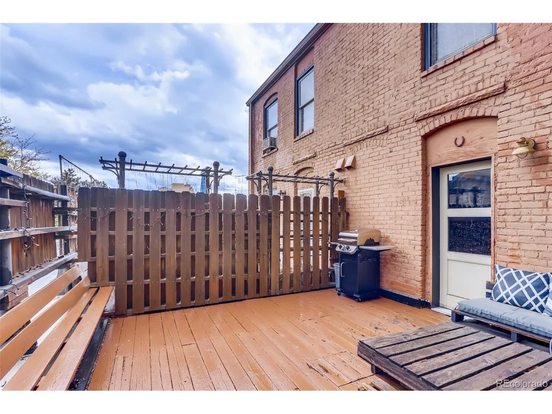 Photo of Unit 6 at 232 Broadway