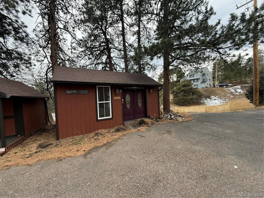 Photo of 663 Aspen Rd