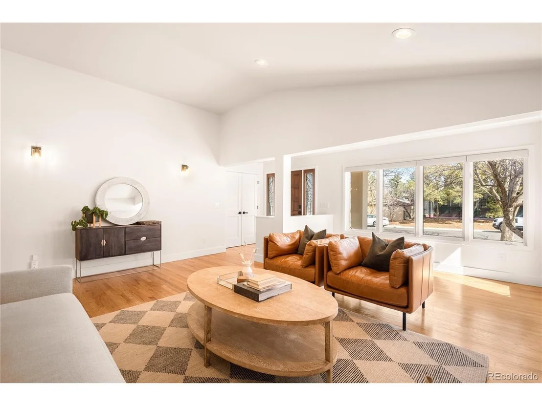 Photo of 415 Forest St