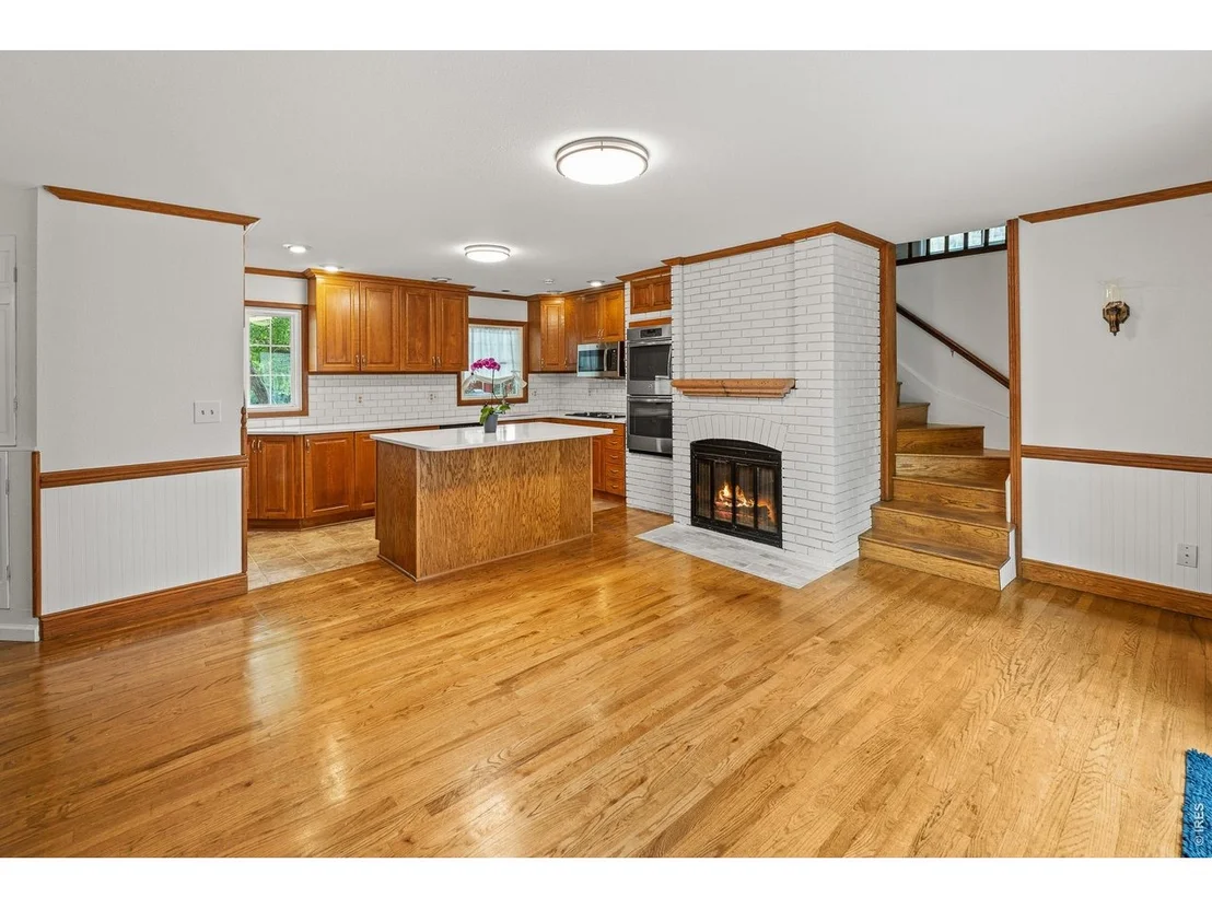 Photo of 1400 45th Ave