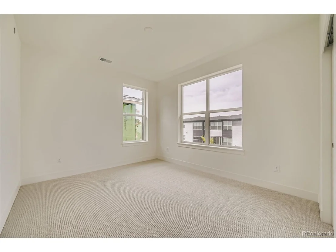 Photo of 2341 Superior Dr