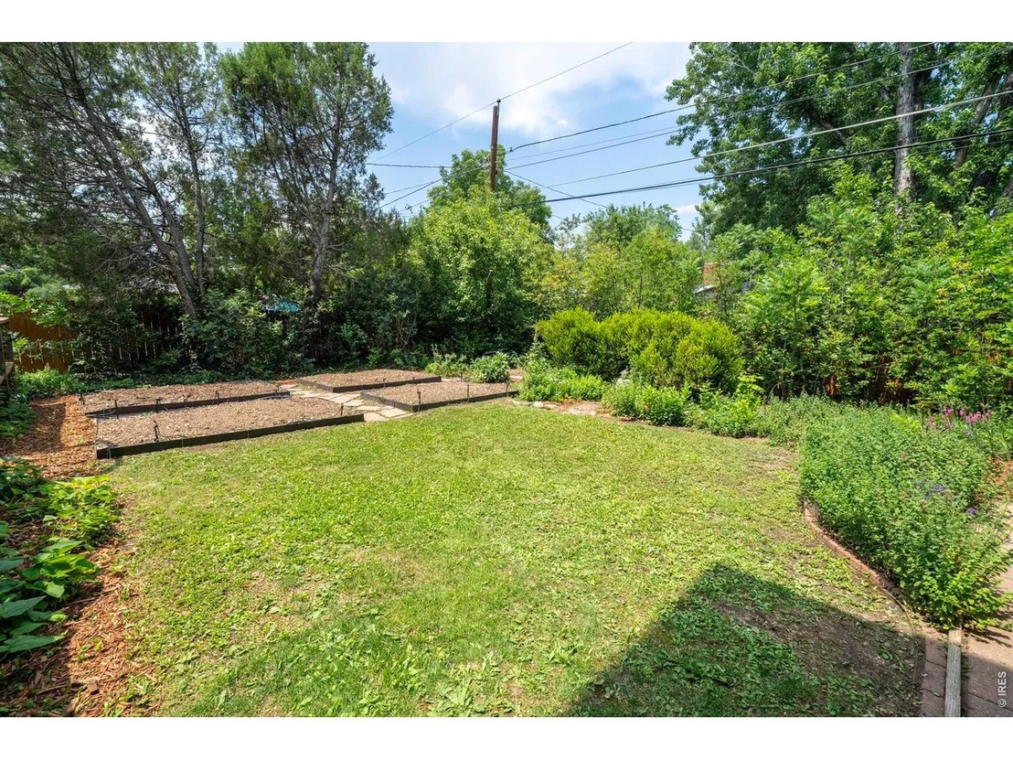 Photo of 3565 Martin Dr