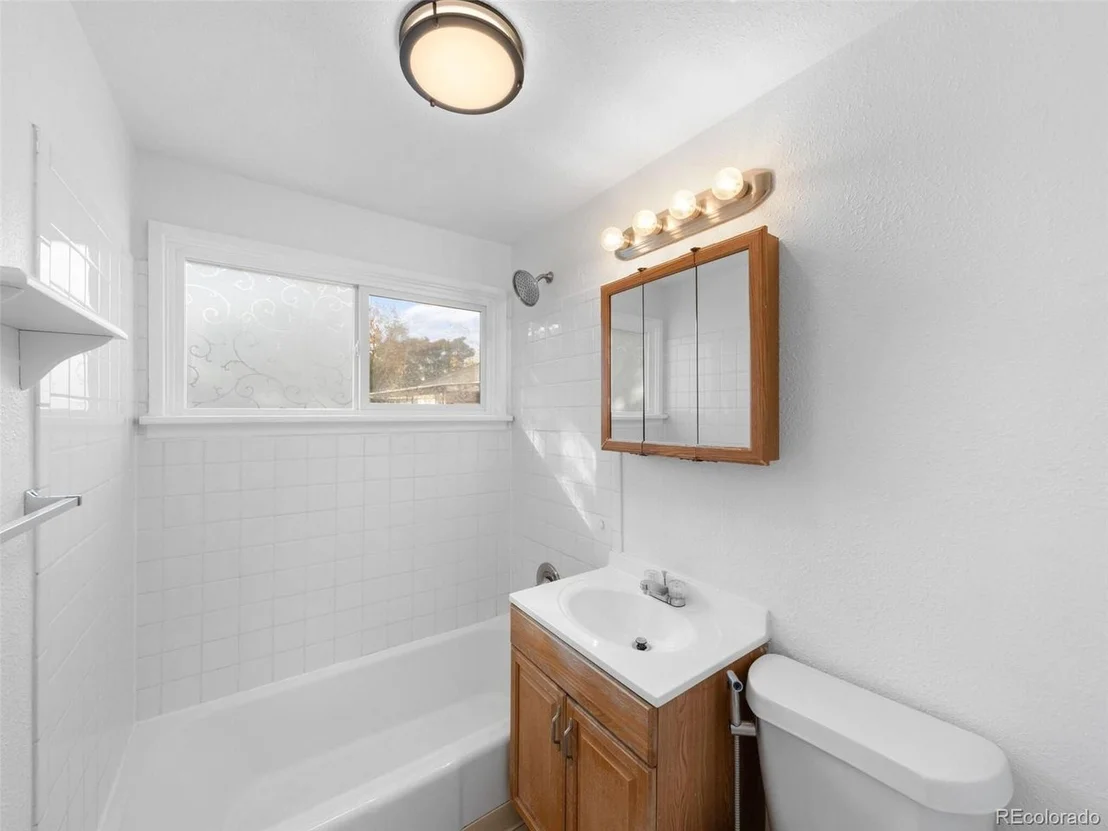 Photo of 727 Geneva St