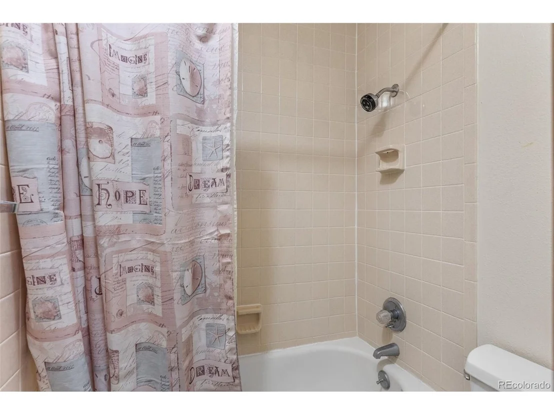 Photo of 143 Meadow Dr