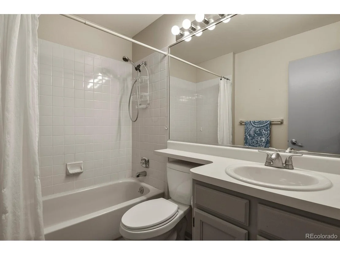 Photo of 10548 Hobbit Ln