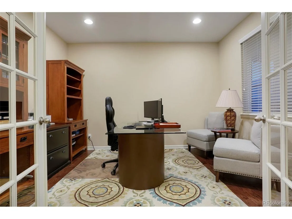 Photo of 7110 Oasis Dr