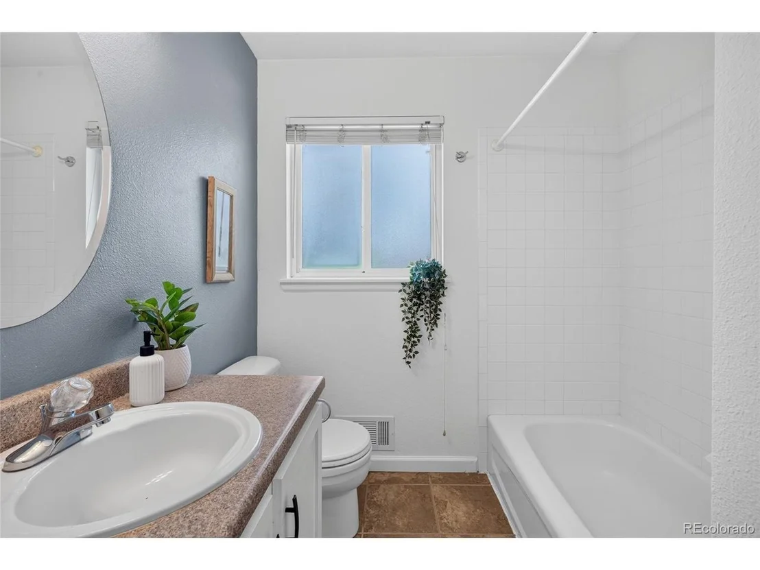 Photo of 7981 Robin Ln