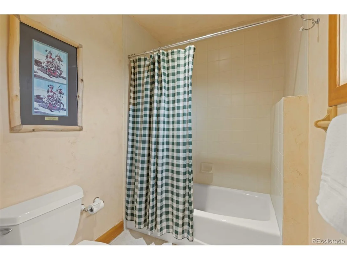 Photo of 273 Ensign Dr