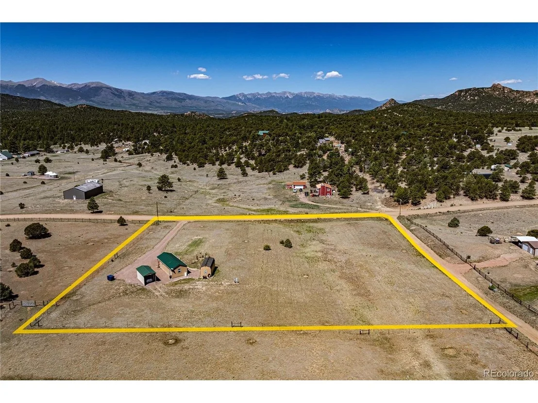 Photo of 612 15th Trl
