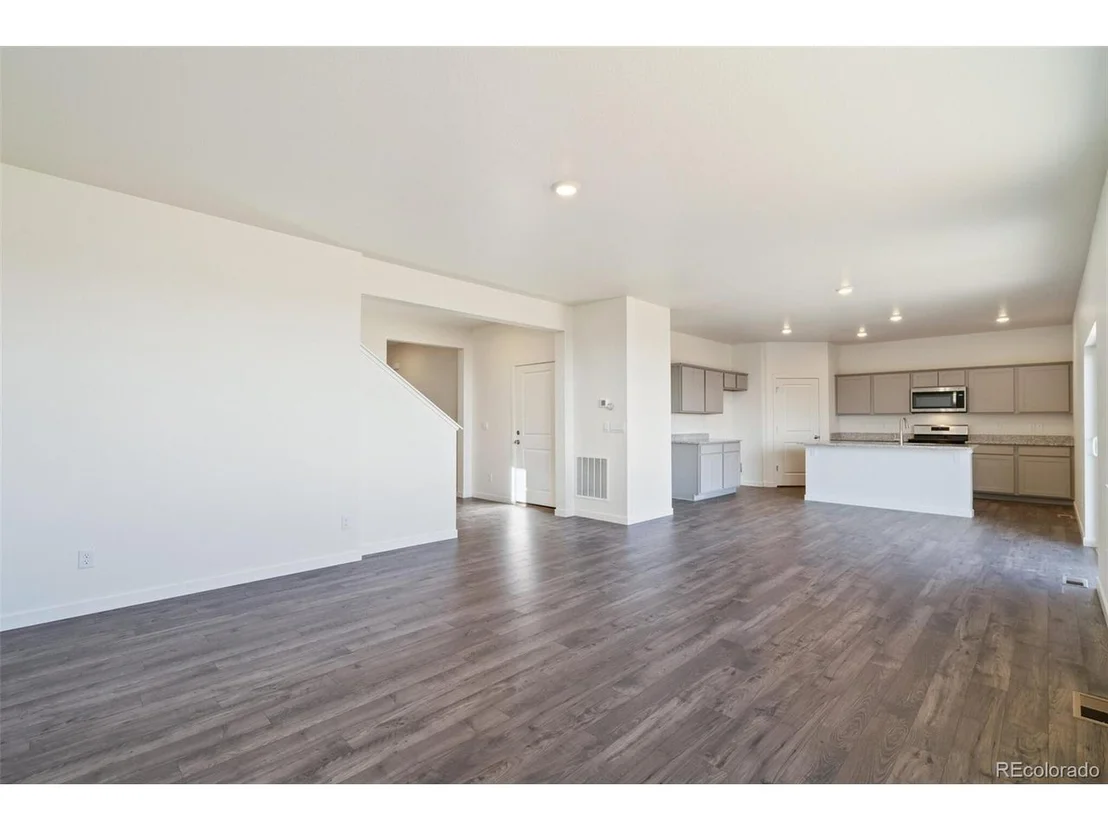Photo of 6069 Holstein Dr