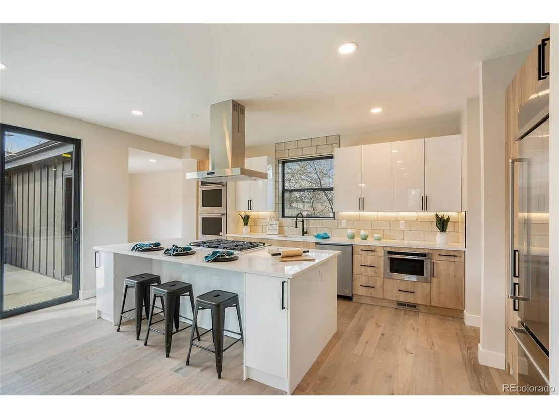 Photo of 1165 Locust St
