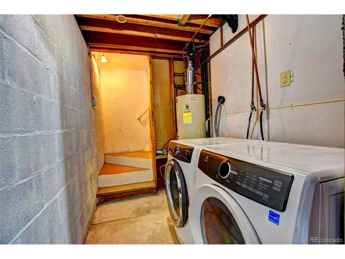 Photo of 350 Antero Dr