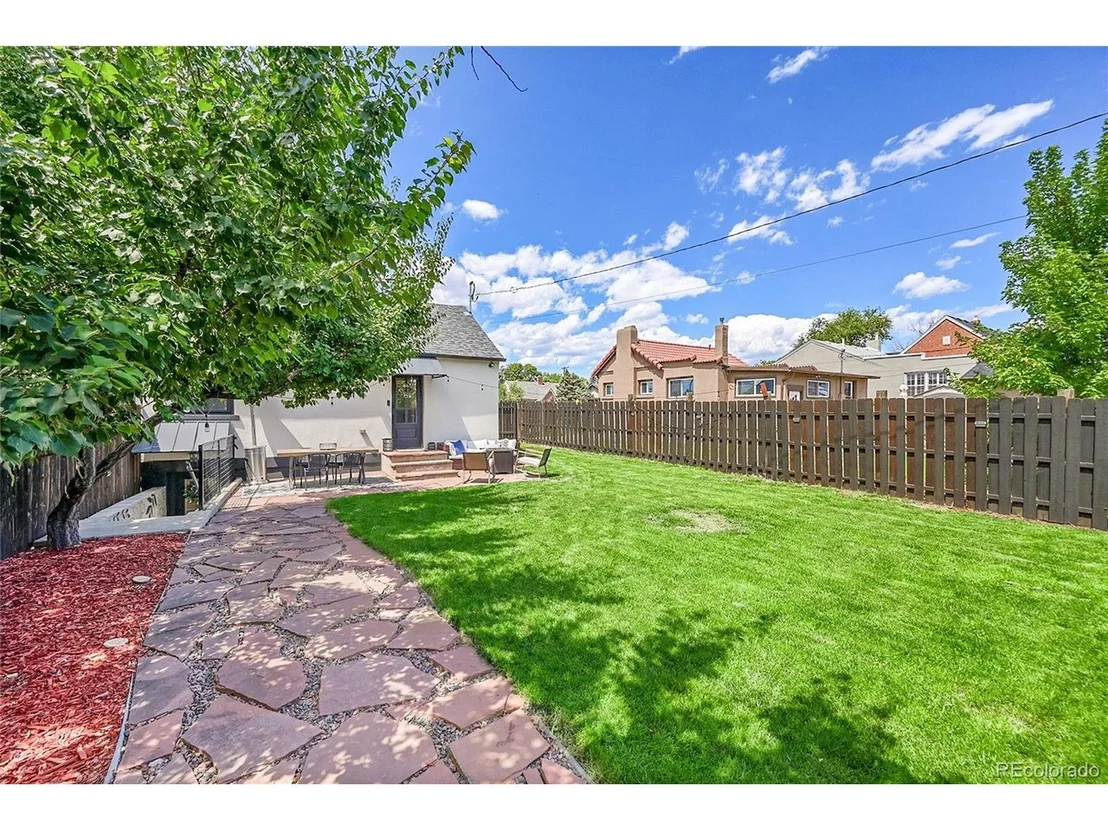 Photo of 2936 Sheridan Blvd