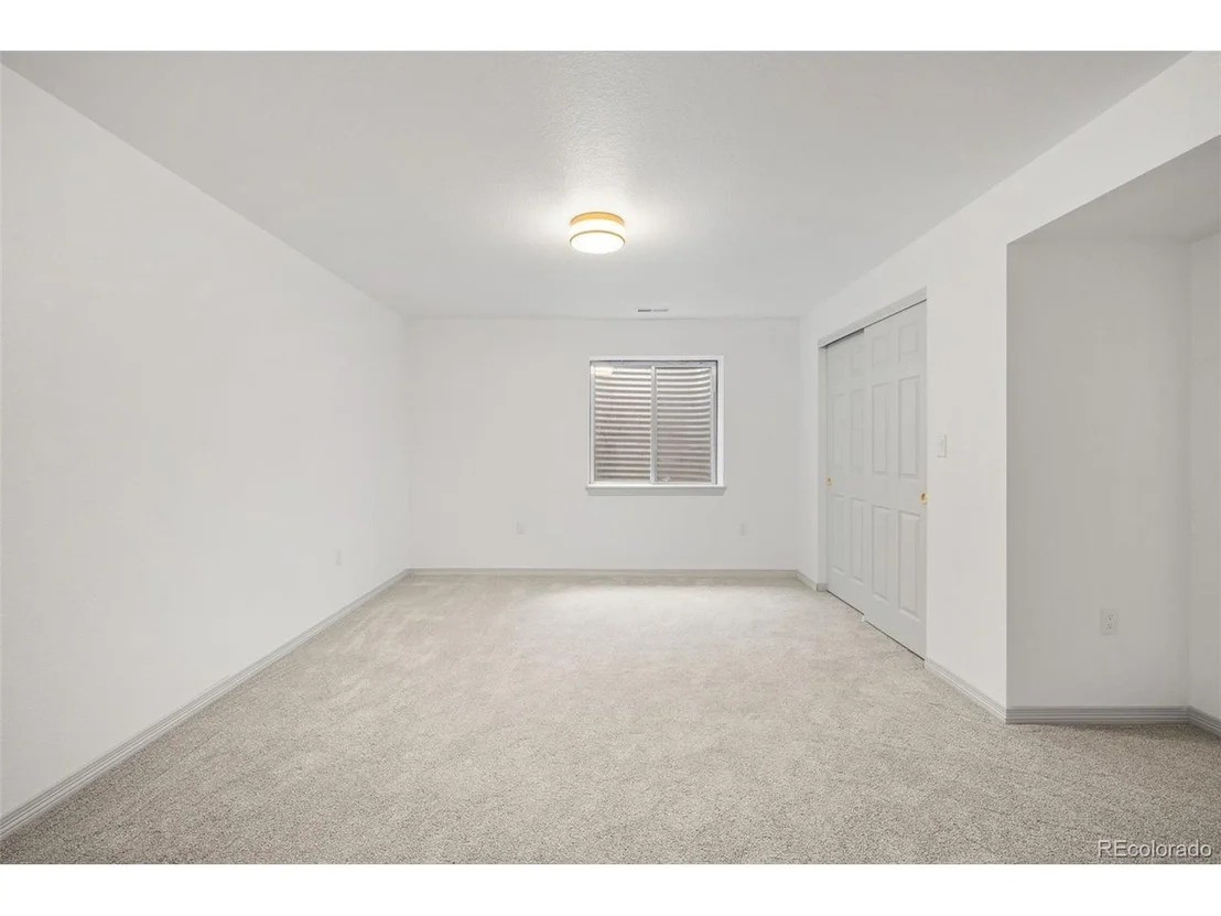 Photo of 869 Shadowstone Dr