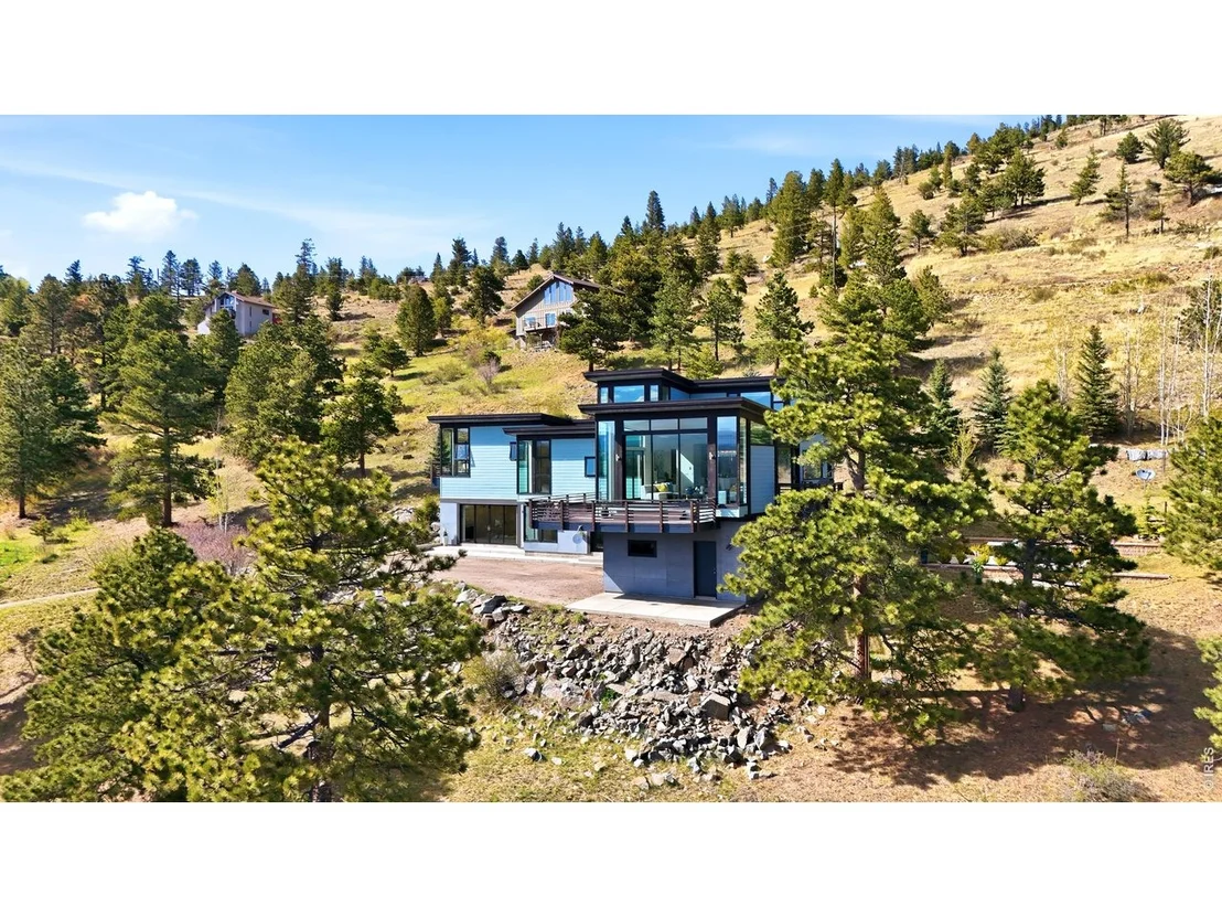 Photo of 660 S Peak Rd