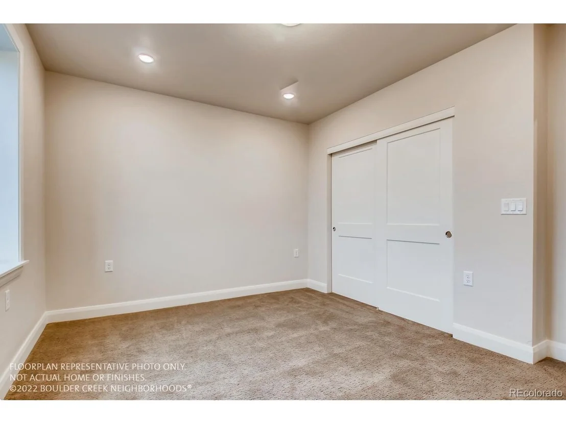 Photo of 886 Quarry Cir