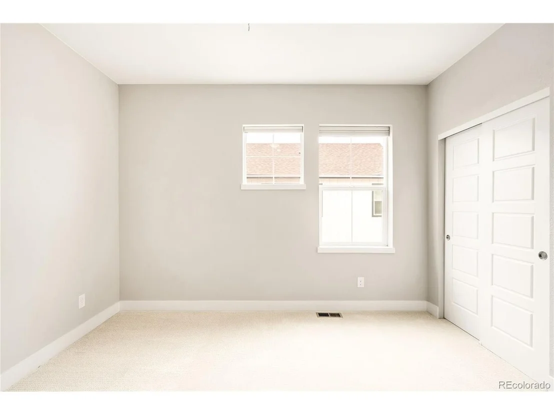 Photo of 6660 Warren Dr