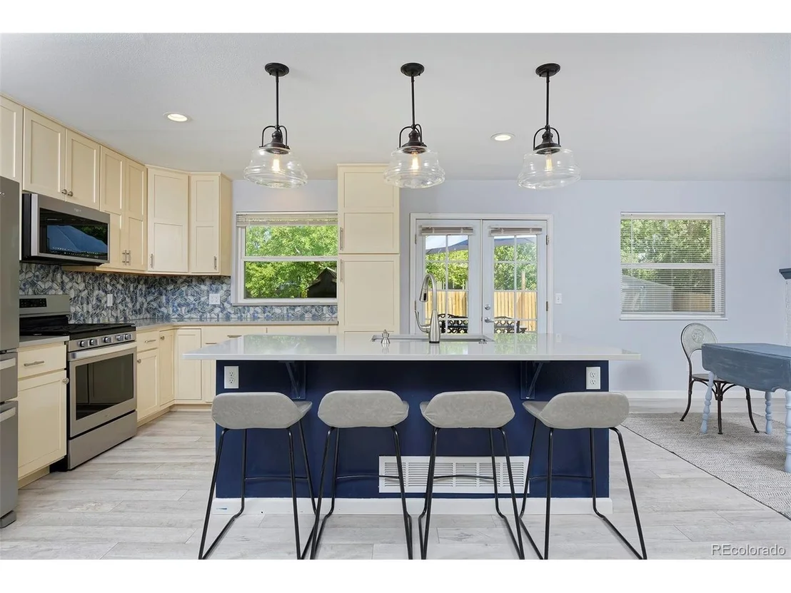 Photo of 4440 Warbler Dr