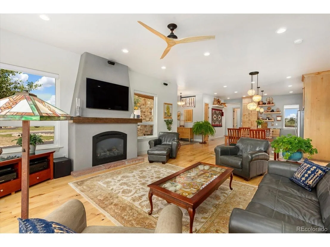 Photo of 7670 Meadowlark Ln