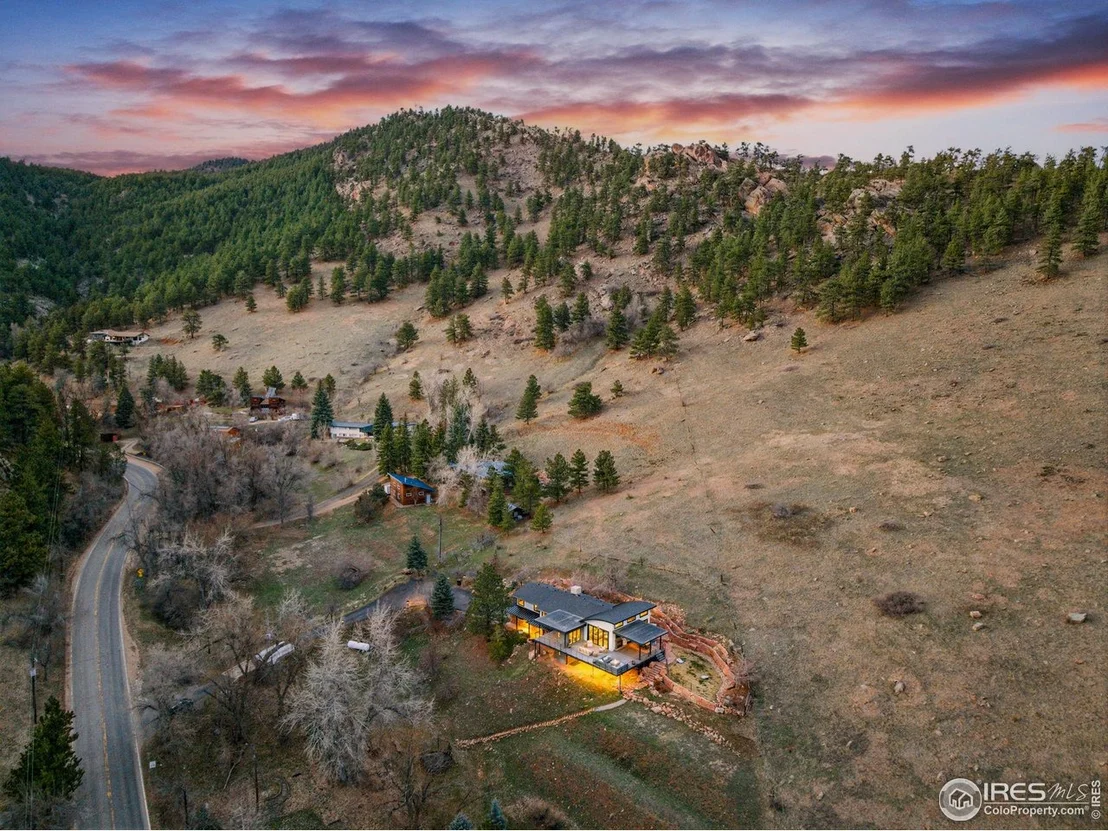 Photo of 664 Sunshine Canyon Dr