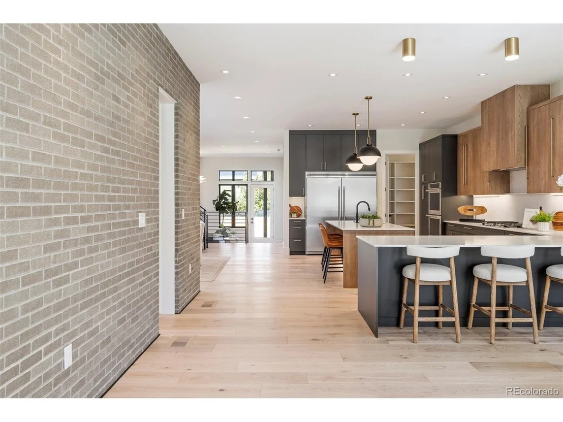 Photo of 4671 Highline Pl