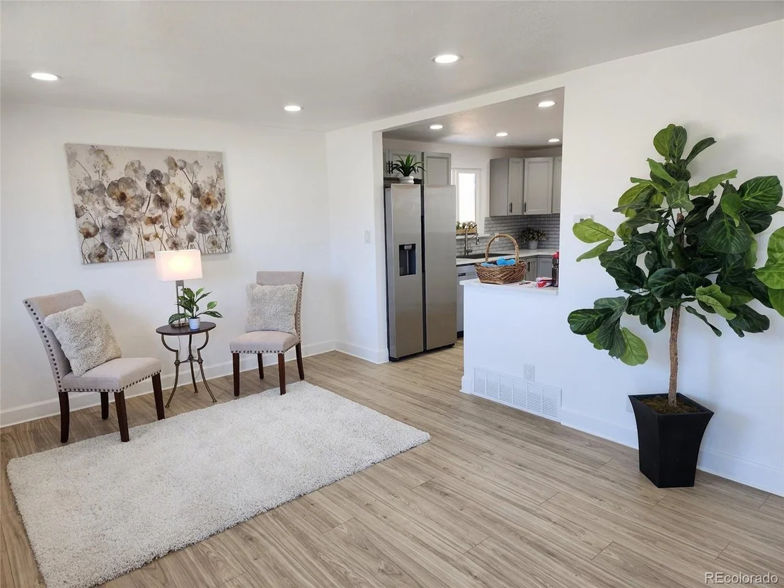 Photo of 7956 Joan Dr