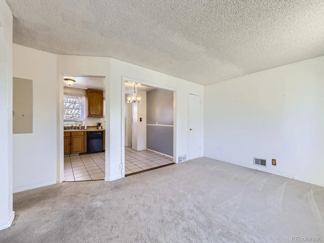 Photo of 11338 Fowler Dr