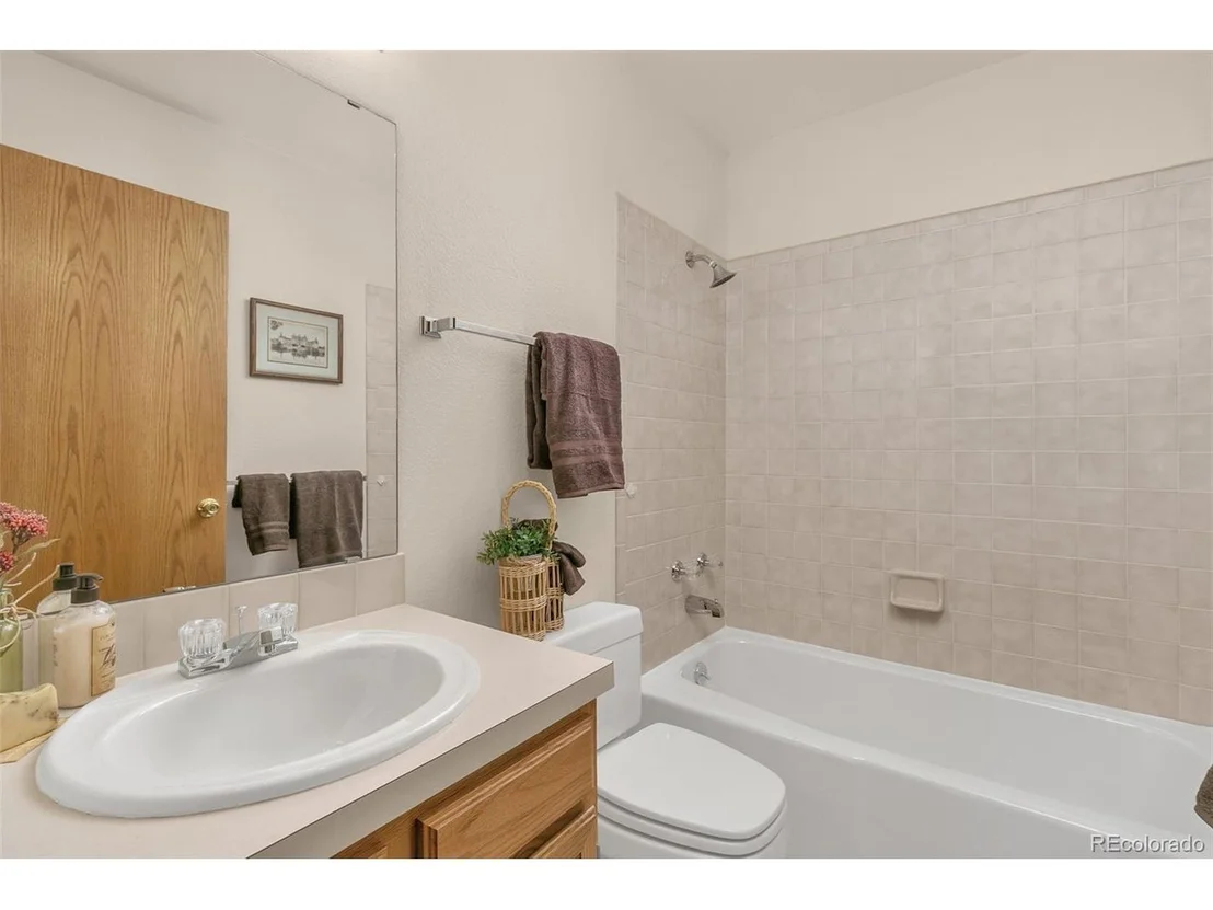 Photo of 162 48th Ave