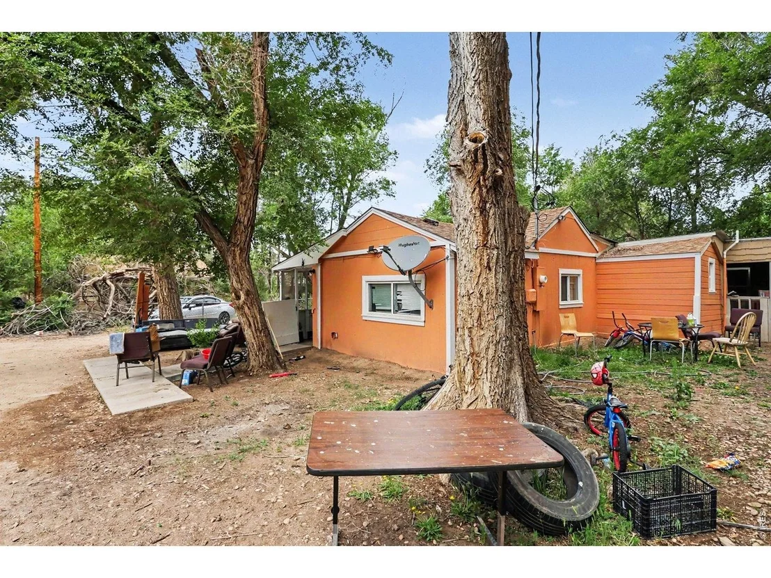 Photo of 400 22nd Ave