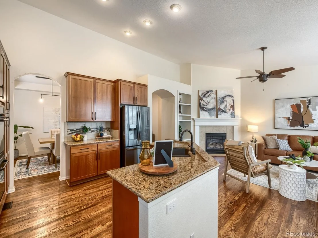 Photo of 11039 Valleybrook Cir