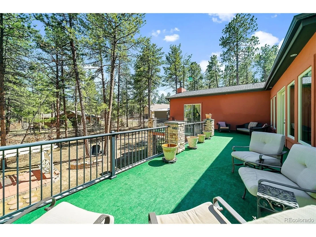 Photo of 1399 Gore Cir