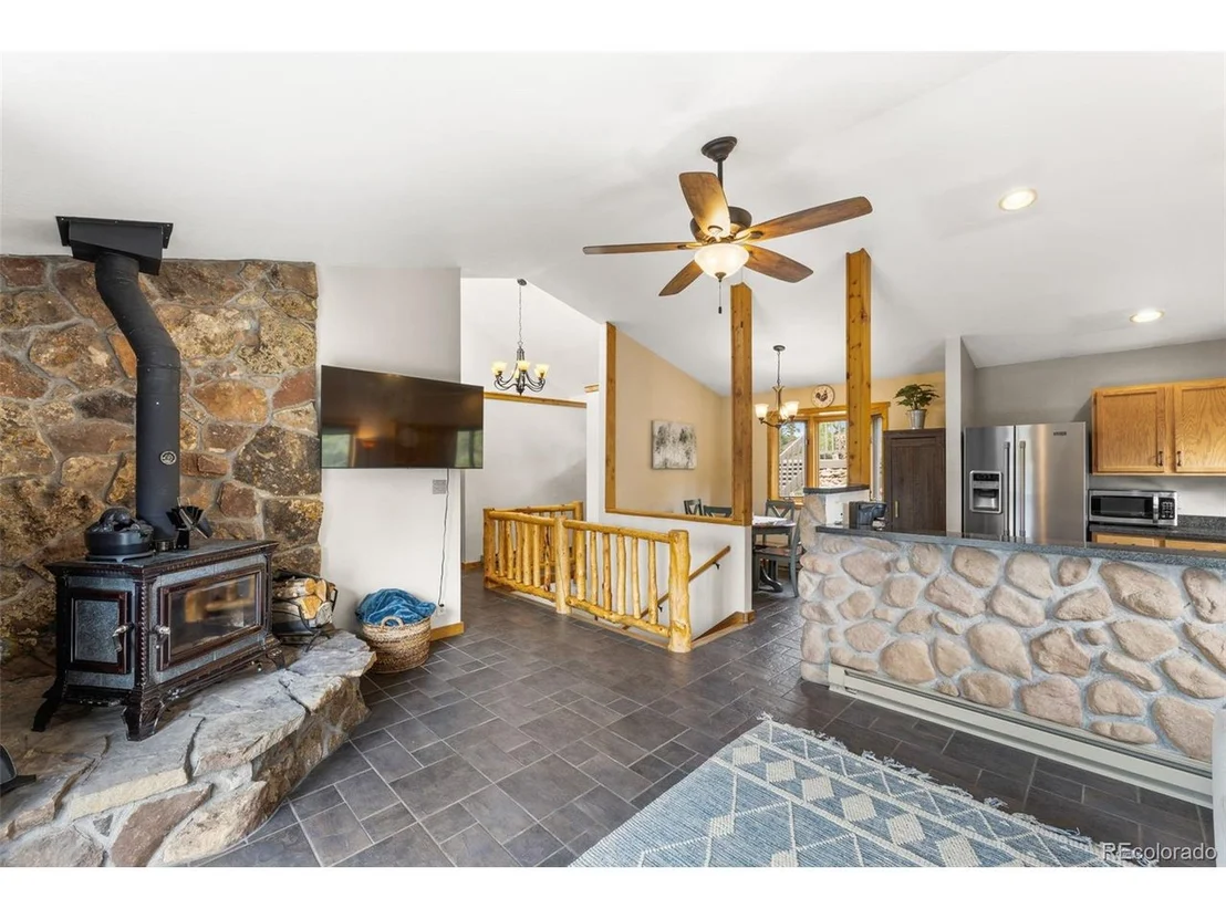 Photo of 25167 Red Cloud Dr