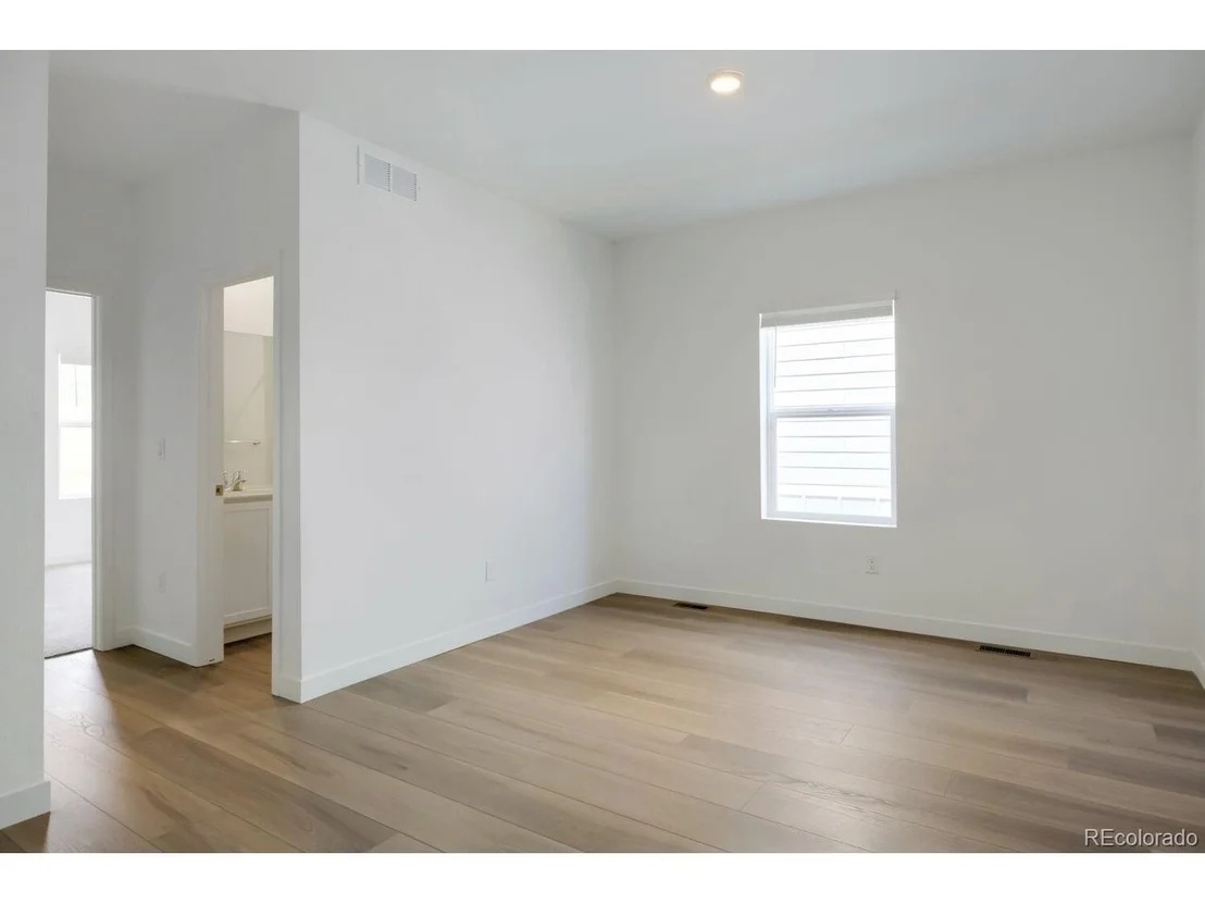 Photo of 1678 Drumming Dr