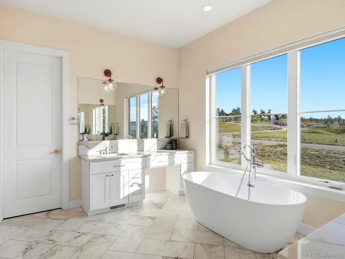 Photo of 1675 Arrowpoint Ct