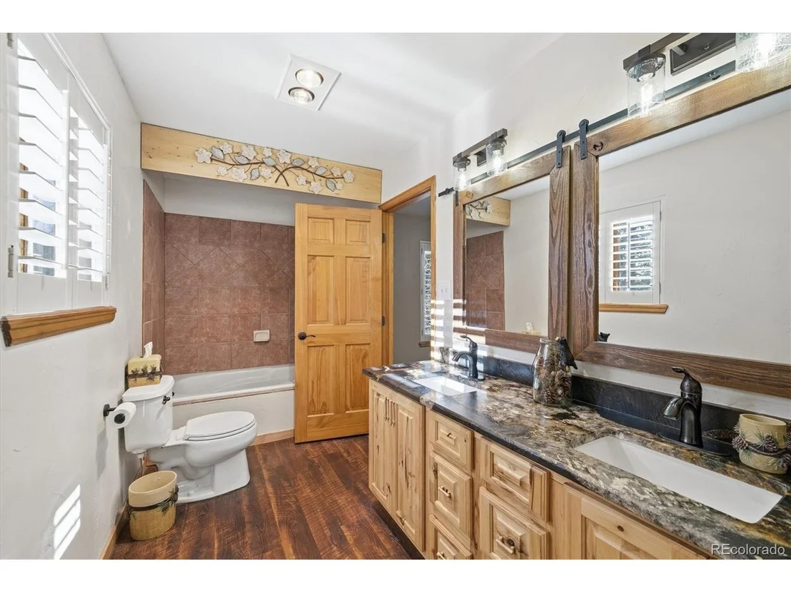 Photo of 33799 Warren Rd