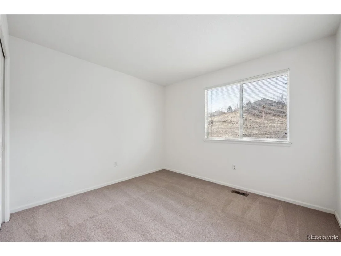 Photo of 1879 Foxfield Dr