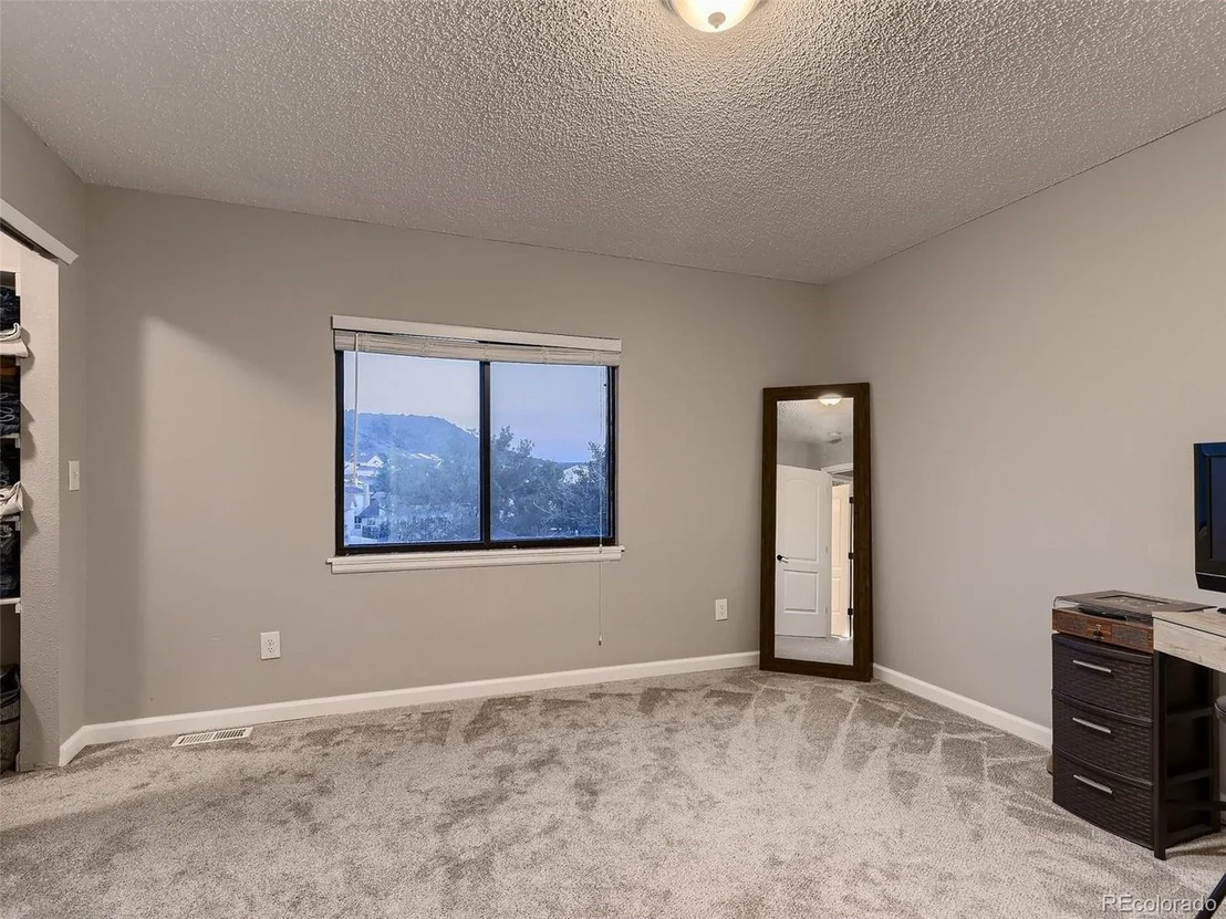 Photo of 2126 Vineyard Dr
