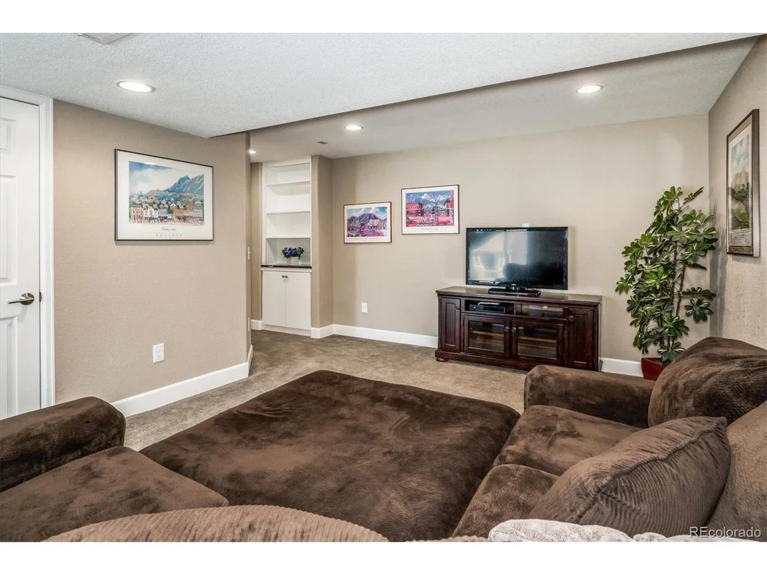 Photo of 3047 Windridge Cir