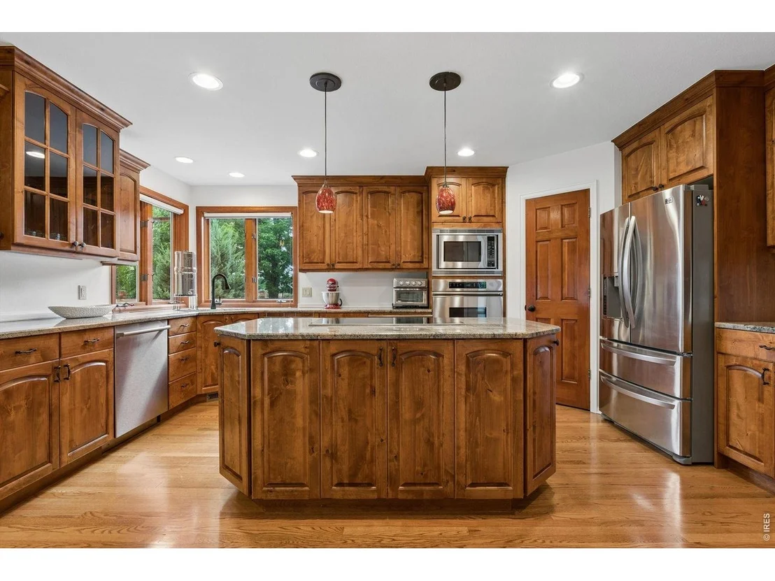 Photo of 6852 Peppertree Dr