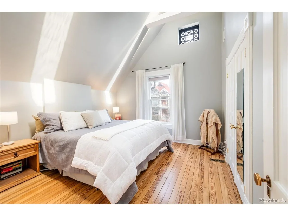 Photo of 3349 Bryant St