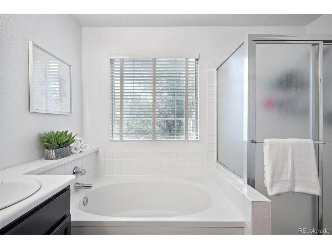 Photo of 2922 White Oak Trl